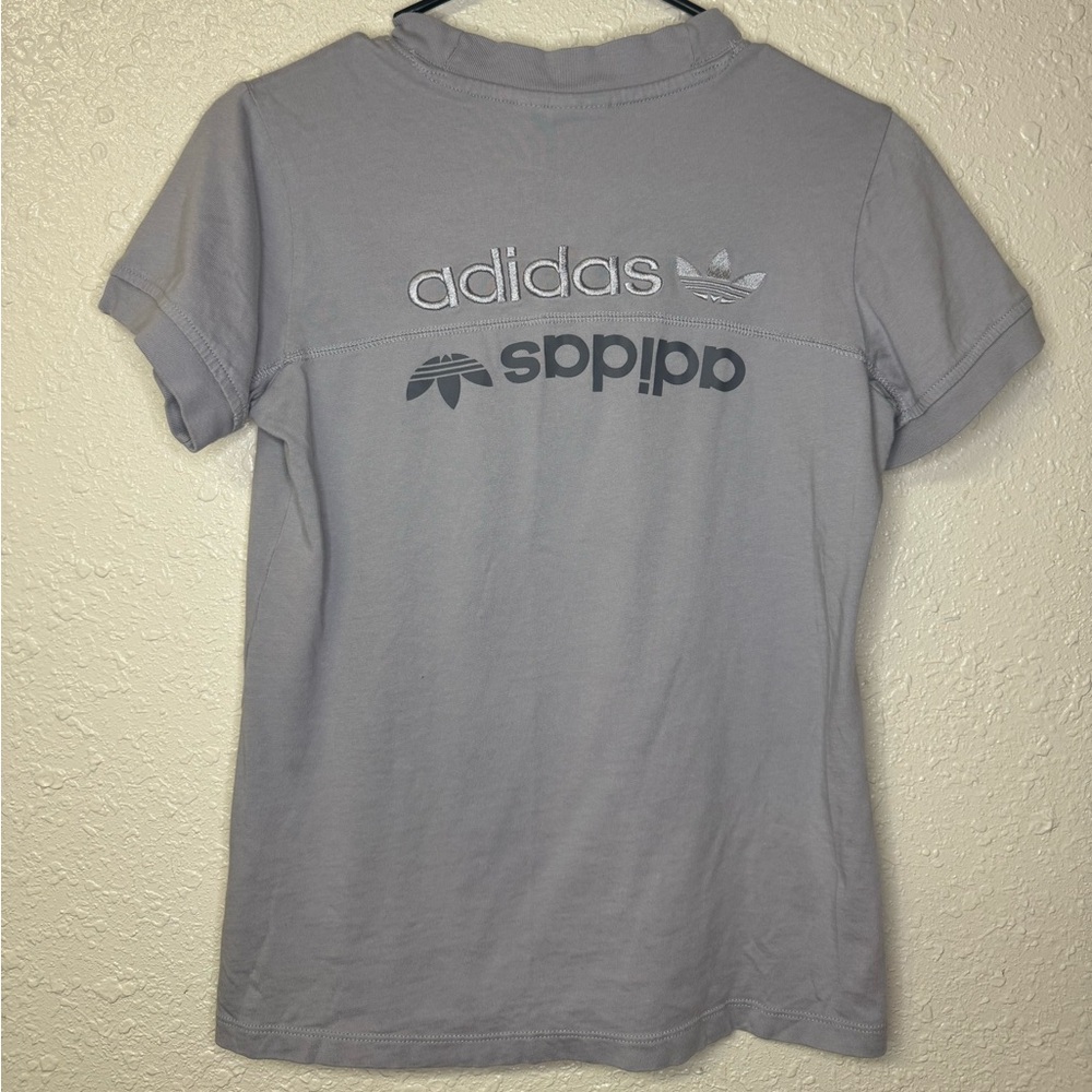 Adidas Originals T-shirt Size S Light Purple Embroidered